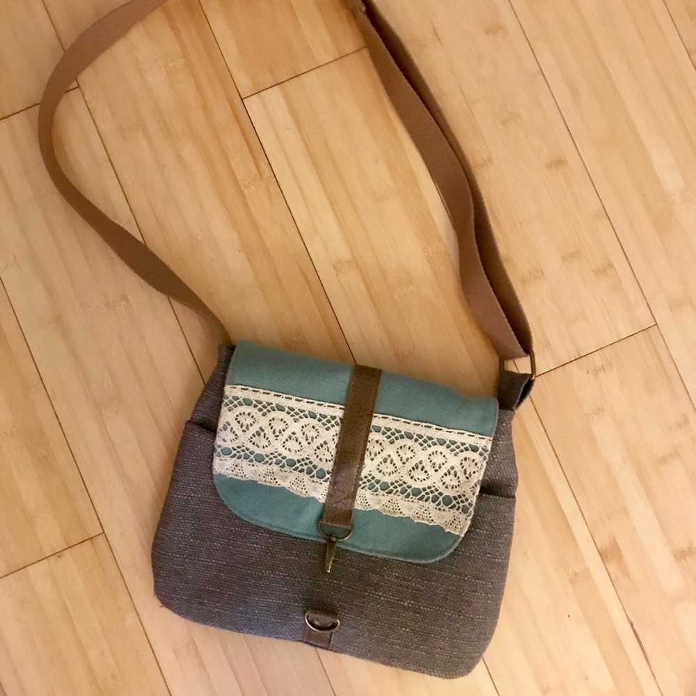 Atlas Past Cross Body Purse Vegan.